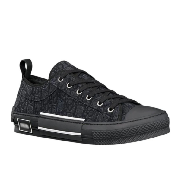 102_de9e768f-0519-4b20-b73b-691487a58511 B23 Low Oblique Black