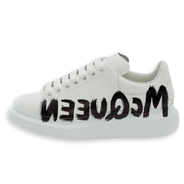AMQ Graffiti White