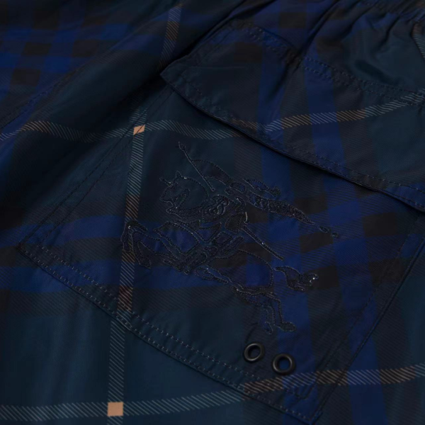 15_bc5e4360-afa6-468b-8b4f-abd6d51cd334 BB Graphic Shorts