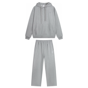 52_3f8ef72a-29fe-4af3-9d4a-c769d70c009b Alo Tracksuit